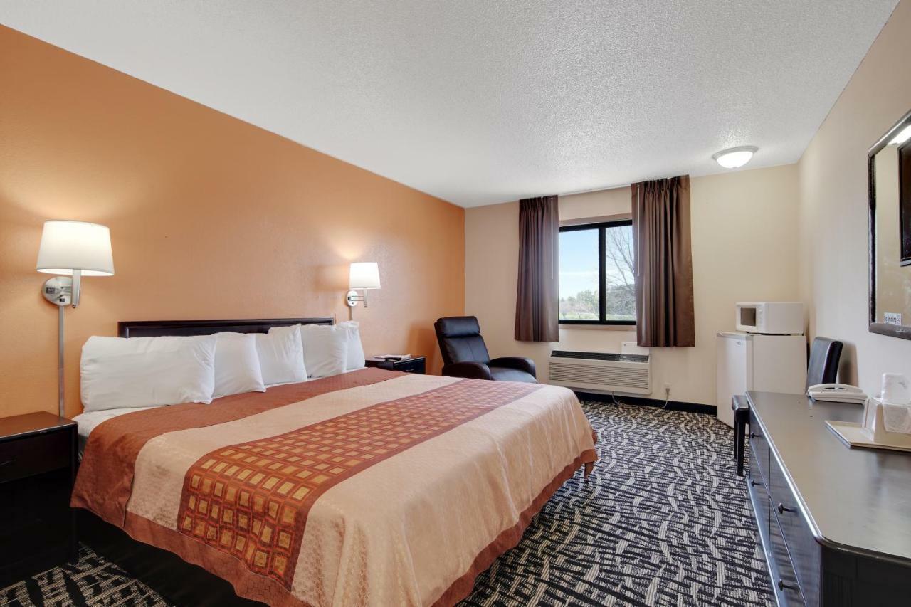 Americas Quality Inn & Suites - Finlayson المظهر الخارجي الصورة